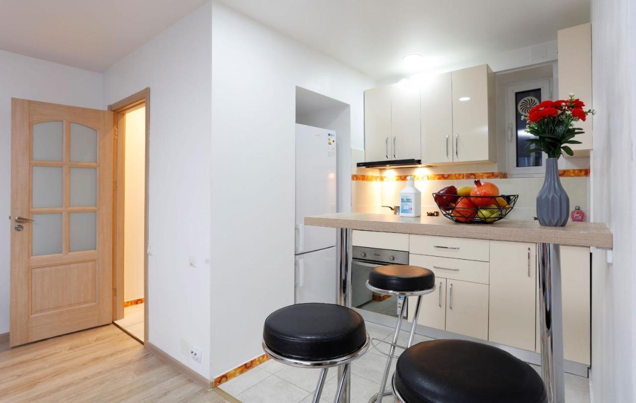 בוקרשט Cozy Apartment With A View מראה חיצוני תמונה
