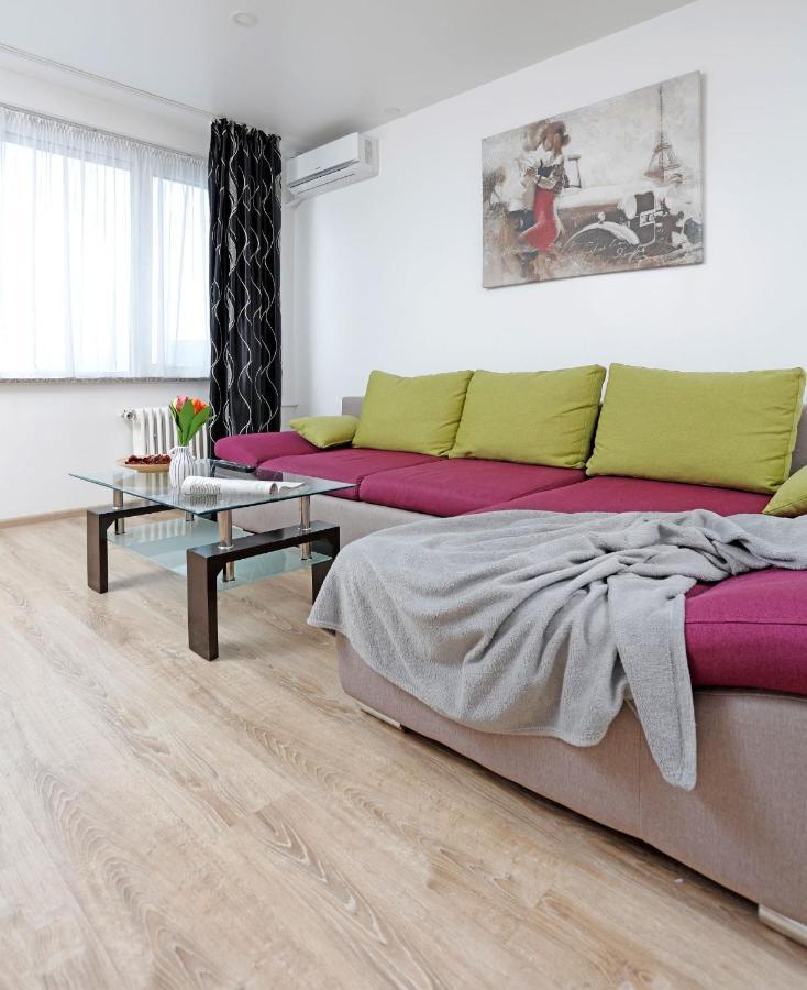 בוקרשט Cozy Apartment With A View מראה חיצוני תמונה